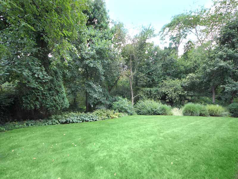 12 Ridge Farms Road Norwalk, CT 06850 - Photo 20 of 23 a view of an outdoor space and a yard