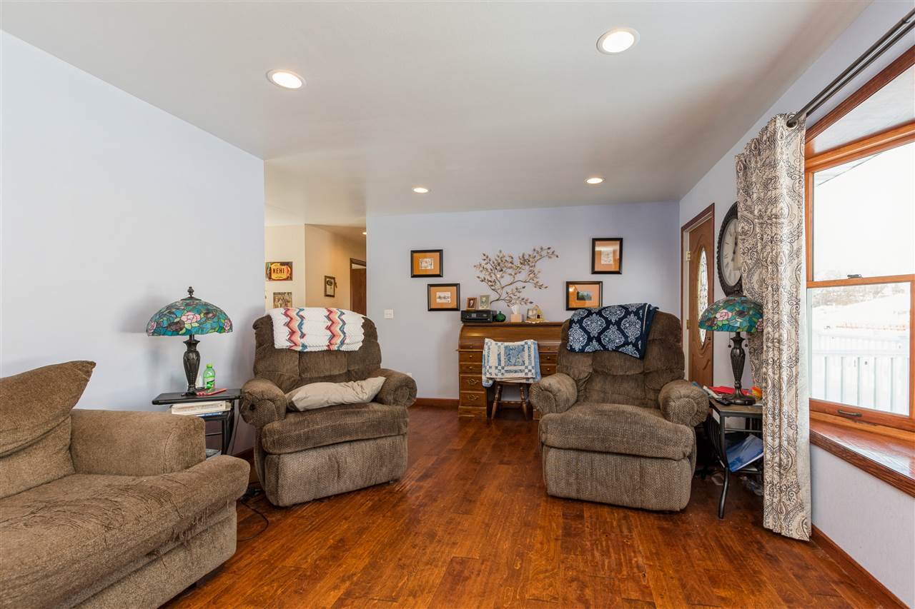161 Red Wing Road Southwest Cedar Rapids, IA 52404 - Photo 4 of 25 Gallery Image 4