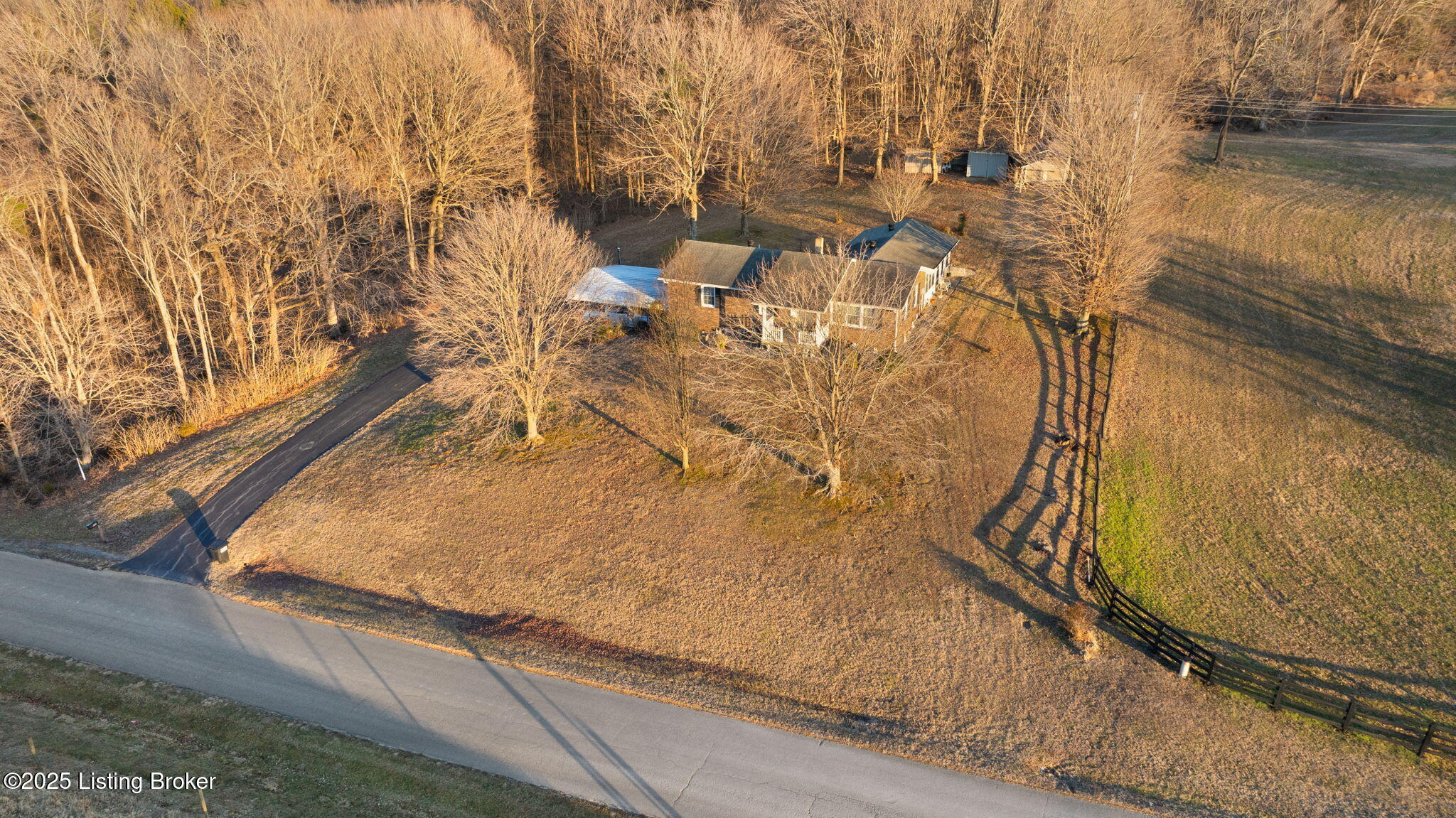 206 North Lucas Road Glasgow, KY 42141 - Photo 68 of 86 68-web-or-mls-DJI_20250127184735_0039_D