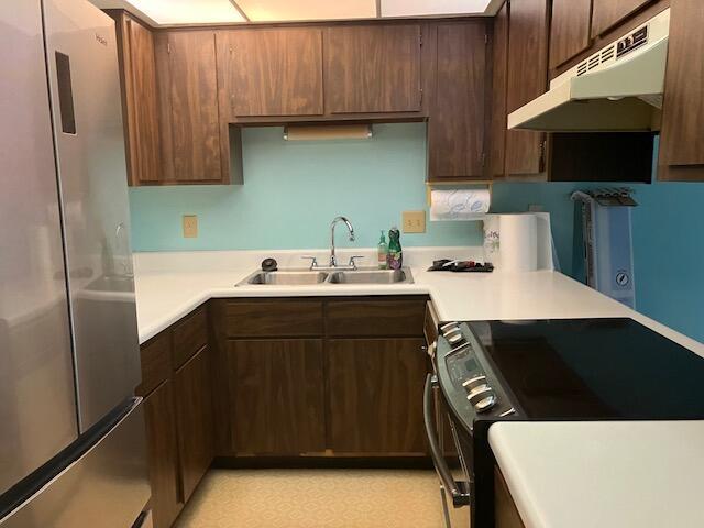 2756 Petzinger Road Columbus, OH 43209 - Photo 6 of 14 petz kitchen