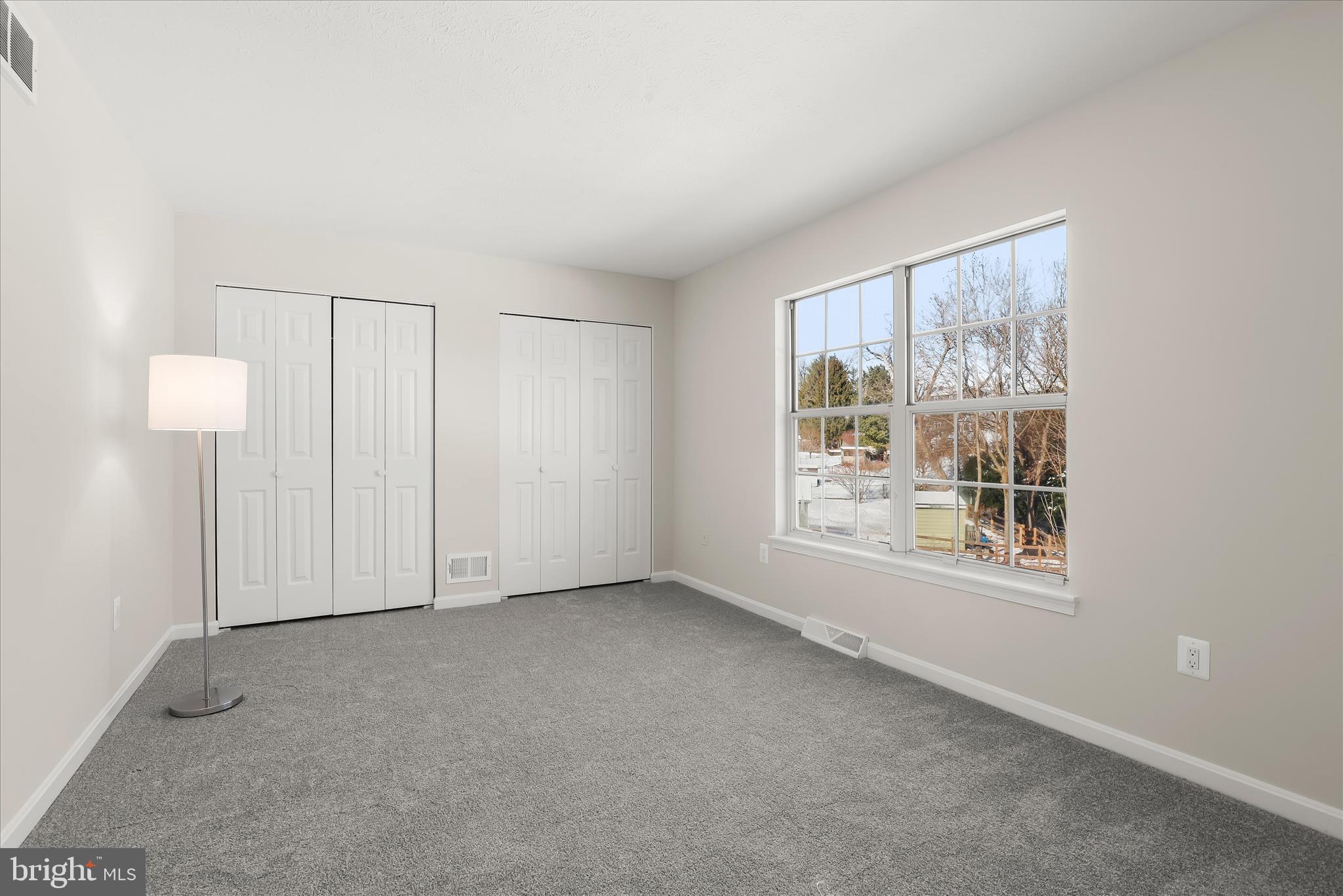 893 Century Street Hampstead, MD 21074 - Photo 19 of 42 an empty room with a window