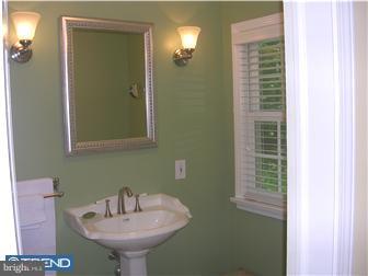 661 Bair Road Berwyn, PA 19312 - Photo 8 of 9