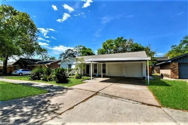 $2,000 | 2404 Oaks Drive, Pasadena, TX 77502