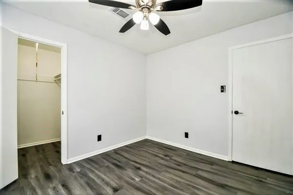 $2,000 | 2404 Oaks Drive, Pasadena, TX 77502