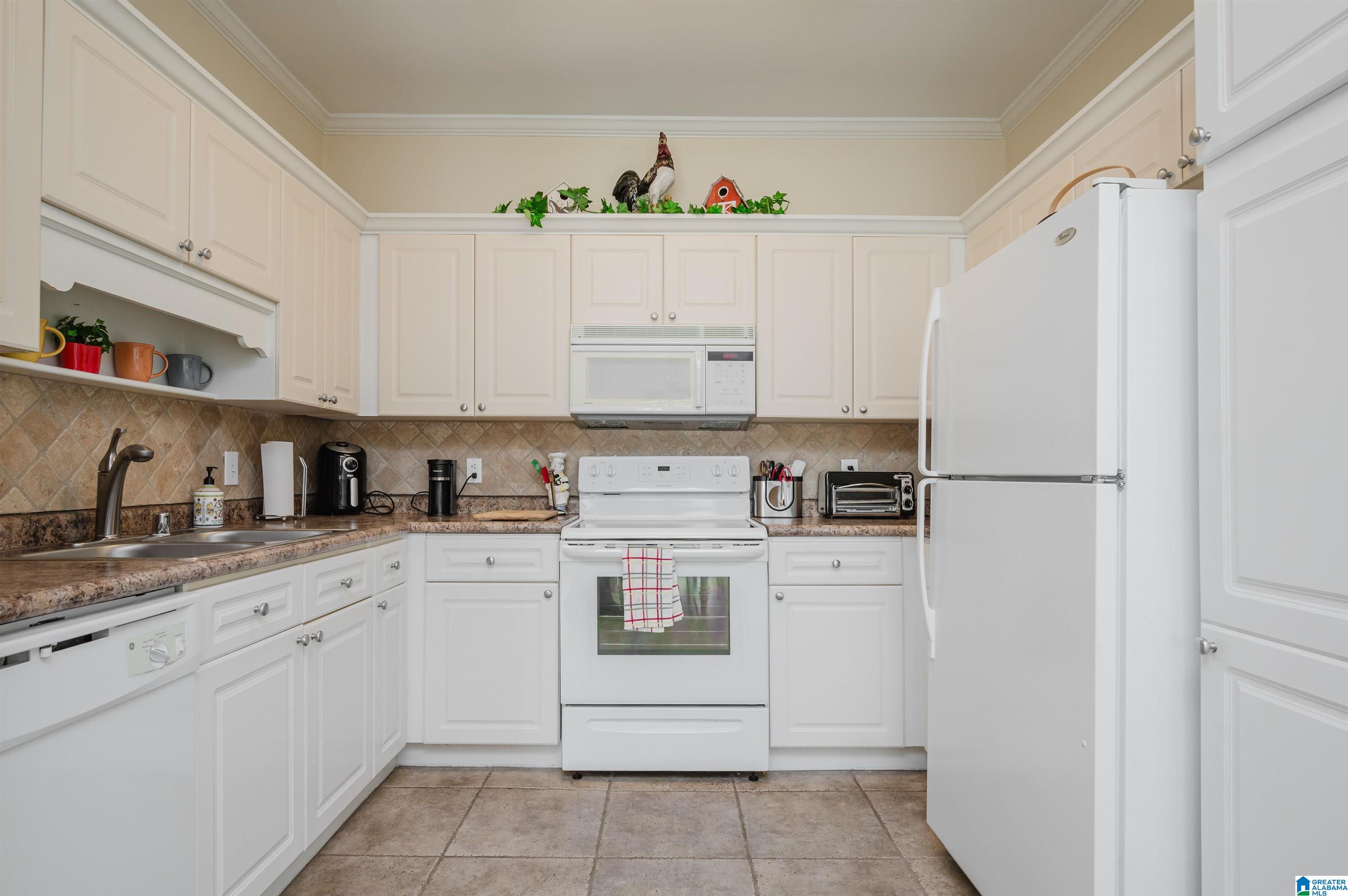 1501 Parkside Court Birmingham, AL 35209 - Photo 10 of 31