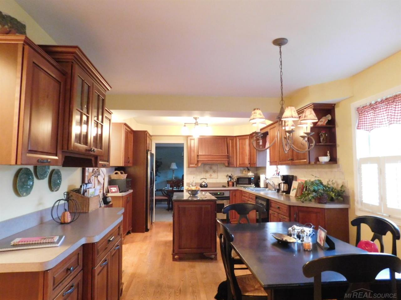 1091 Canterbury Road Grosse Pointe Woods, MI 48236 - Photo 8 of 26