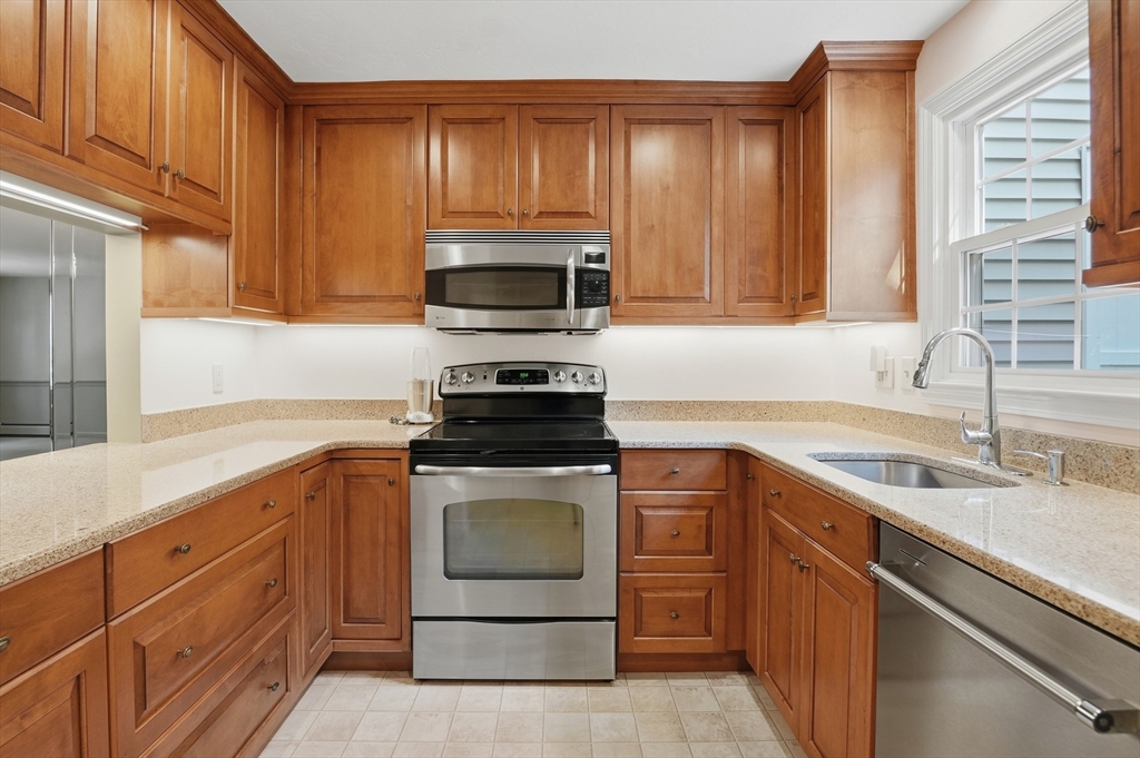 5 Tuck Farm Road, Unit 4 Auburn, MA 01501 - Photo 9 of 29 Gallery Image 9