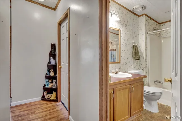 $89,900 | 807 Fernwood Drive, Lockport Town, NY 14094