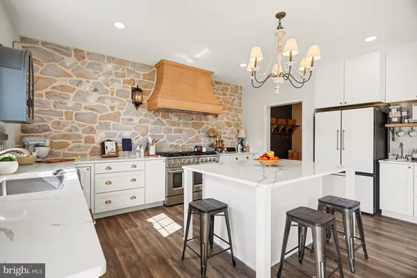 $695,000 | 22 Walton Hill Circle, Lititz, PA 17543