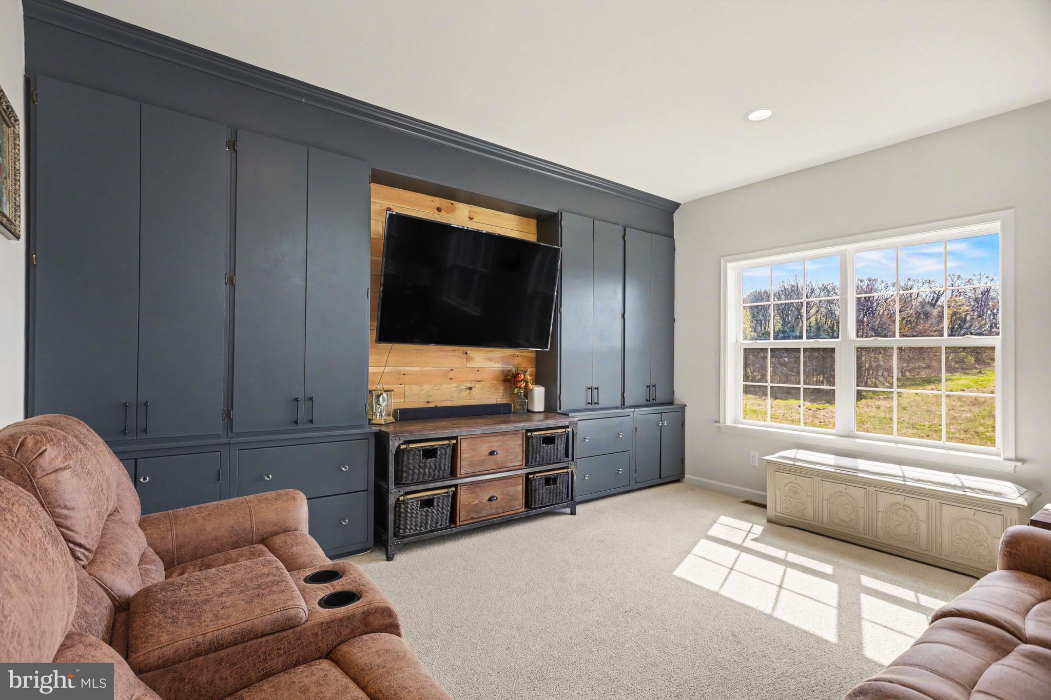 22 Walton Hill Circle Lititz, PA 17543 - Photo 8 of 47