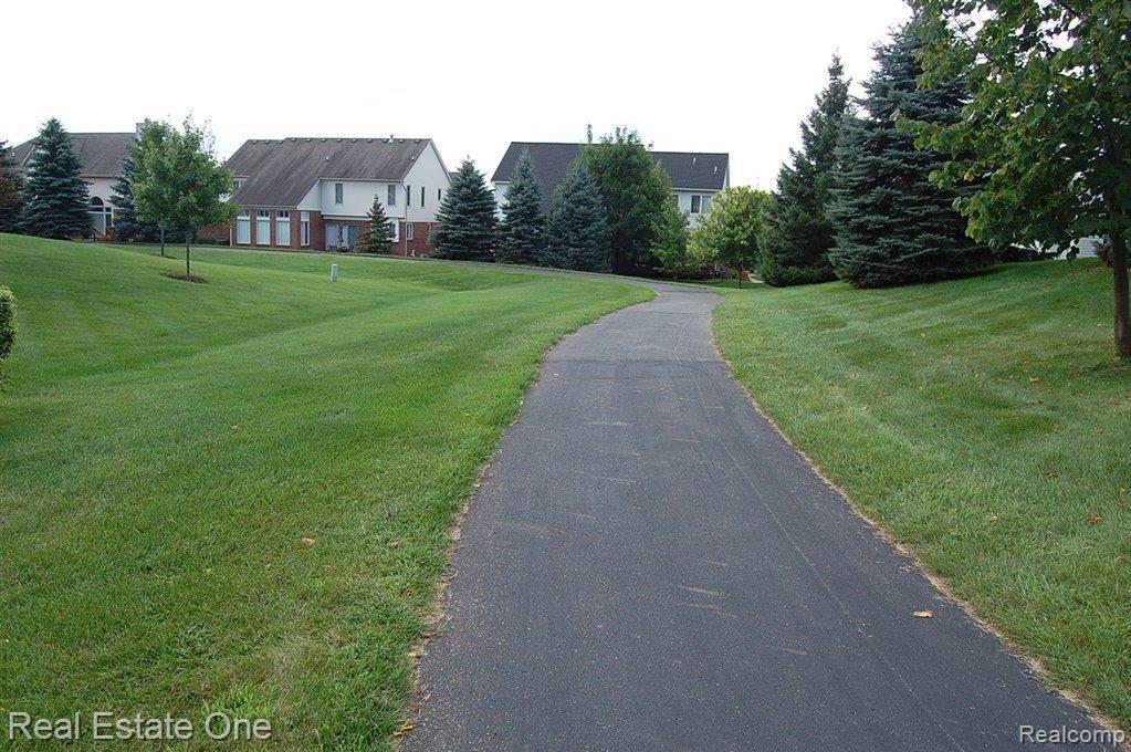 1504 Ford Court Rochester, MI 48306 - Photo 24 of 25 Walking Trails