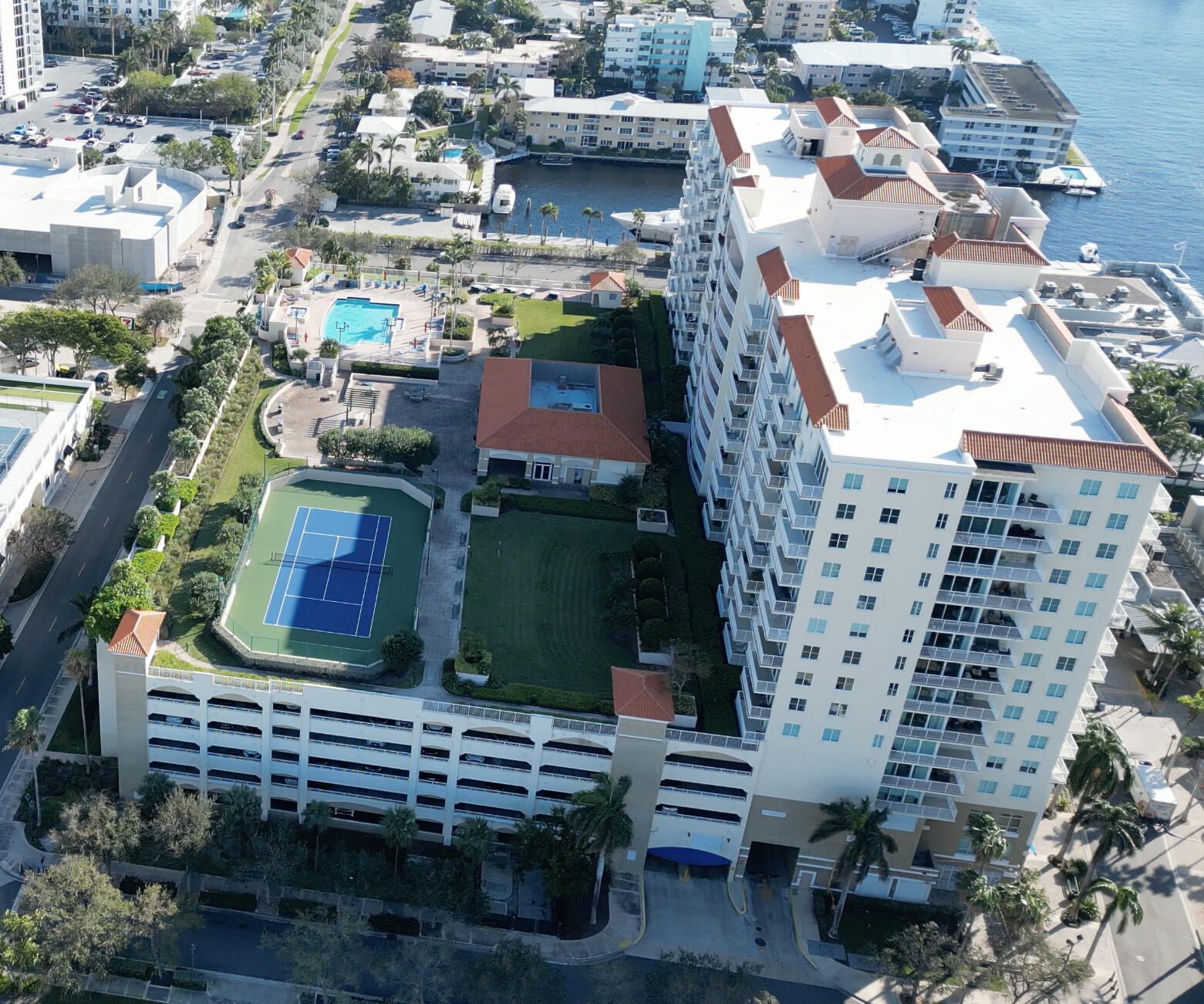 3020 Northeast 32nd Ave Unit 614  