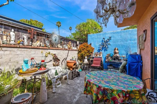 $1,375,000 | 1674-1676 Cable Street, San Diego, CA 92107