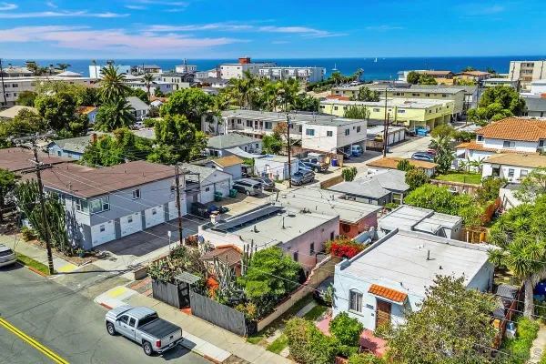 $1,375,000 | 1674-1676 Cable Street, San Diego, CA 92107