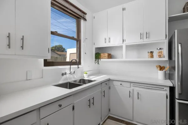 $1,375,000 | 1674-1676 Cable Street, San Diego, CA 92107