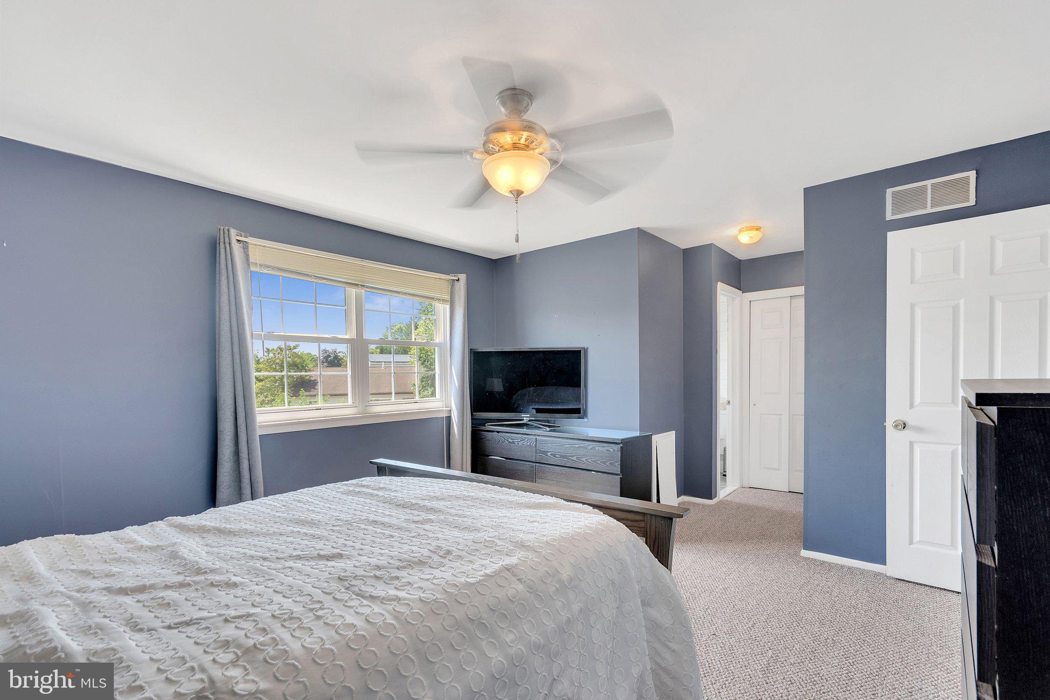 36 Hartford Road Sewell, NJ 08080 - Photo 13 of 23