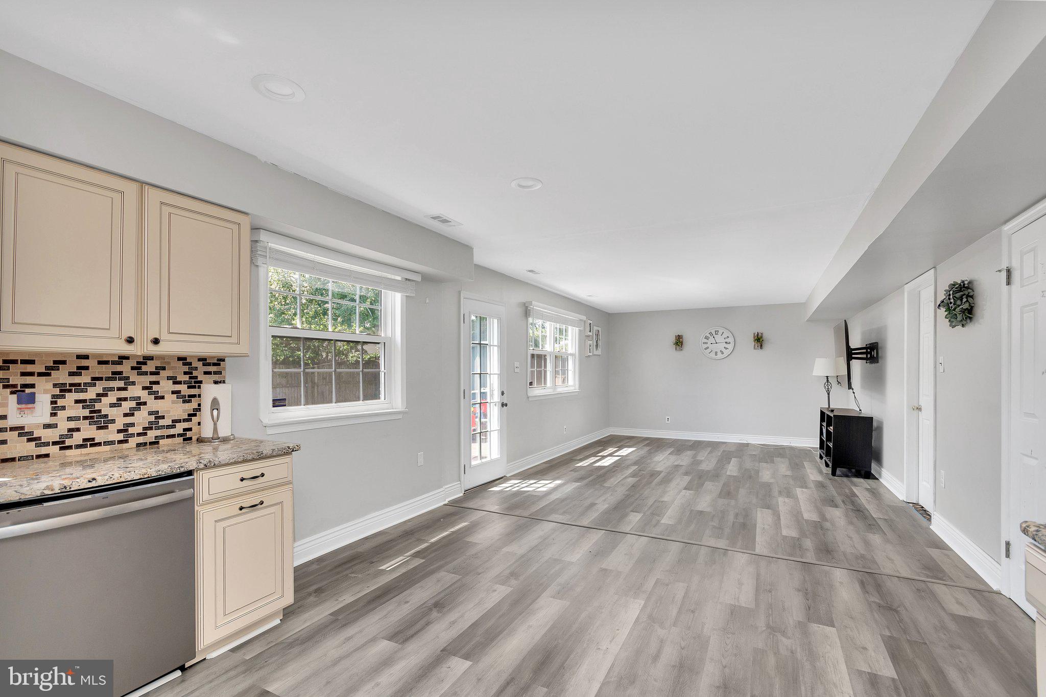36 Hartford Road Sewell, NJ 08080 - Photo 8 of 23