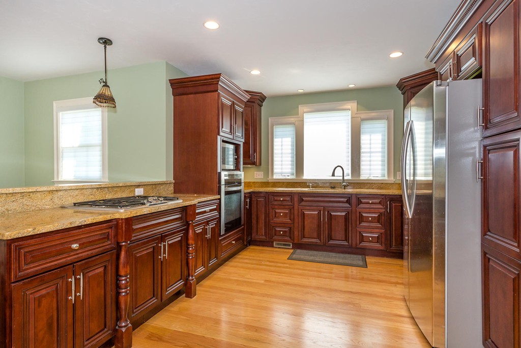 25 Magnolia Way Canton, MA 02021 - Photo 11 of 30 Gallery Image 11
