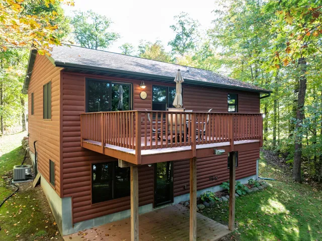 $535,000 | 2510 7 1/2 Street, Cumberland, WI 54829