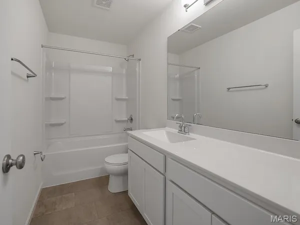 $391,693 | 308 Century Farm Drive, Union, MO 63084