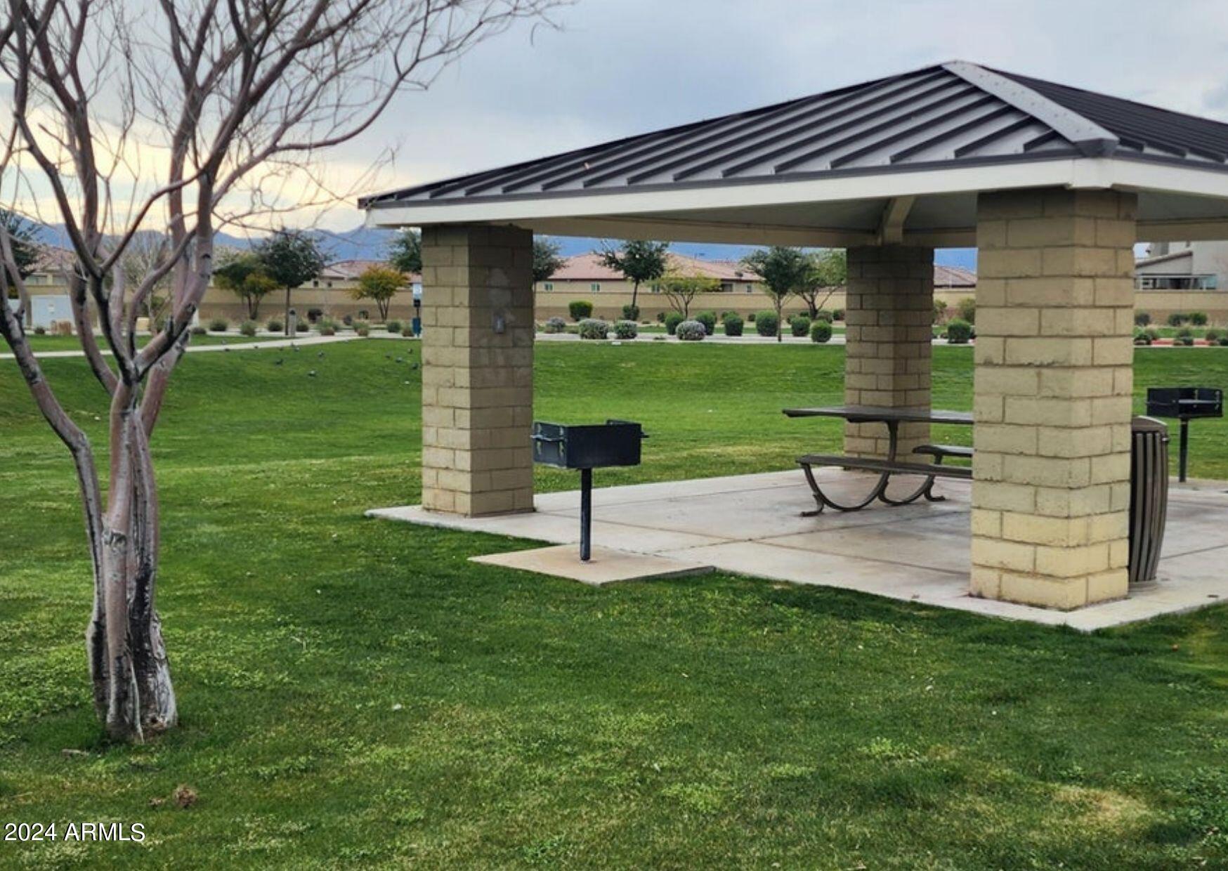 3404 West Fremont Rd. Phoenix, AZ 85041 - Photo 44 of 44 communityPicnic Area