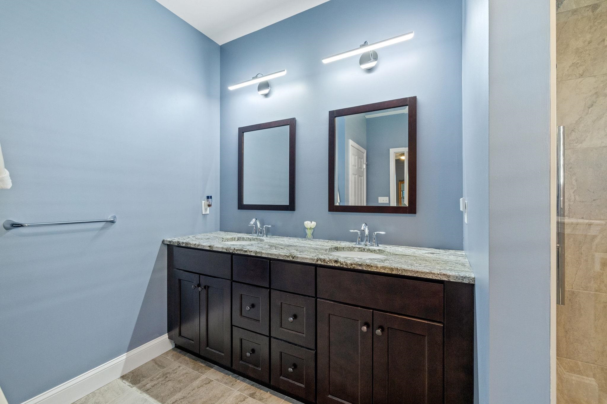 4 Cornucopia Circle Londonderry, NH 03053 - Photo 21 of 40