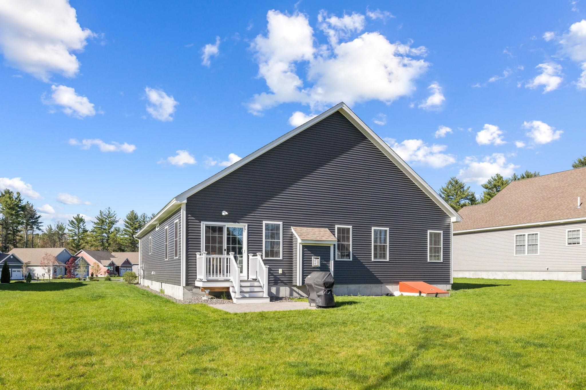 4 Cornucopia Circle Londonderry, NH 03053 - Photo 32 of 40