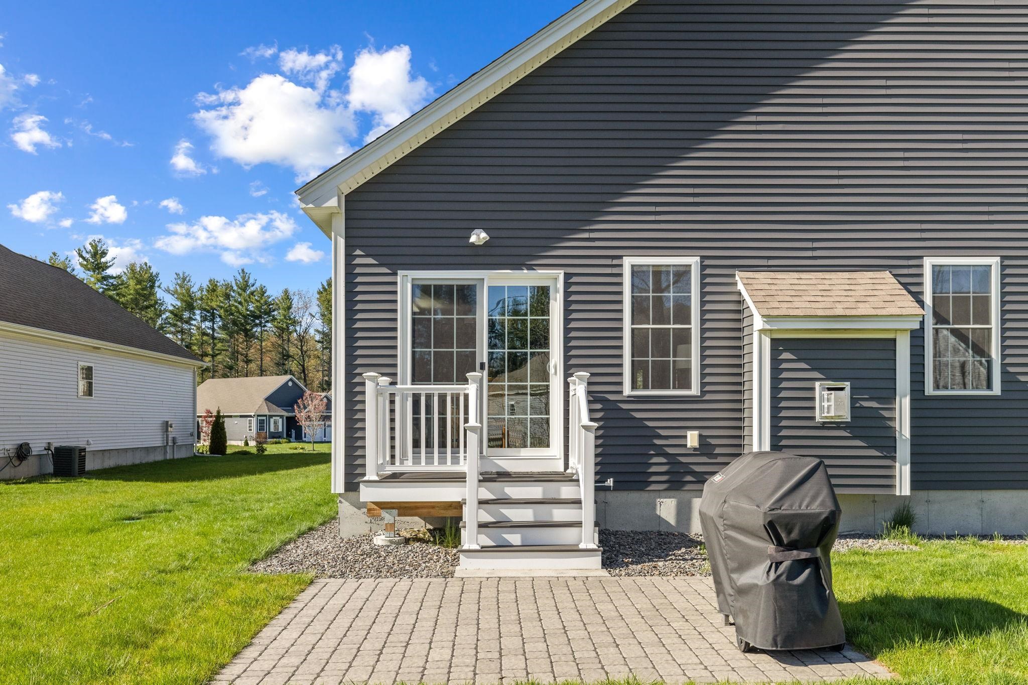 4 Cornucopia Circle Londonderry, NH 03053 - Photo 33 of 40