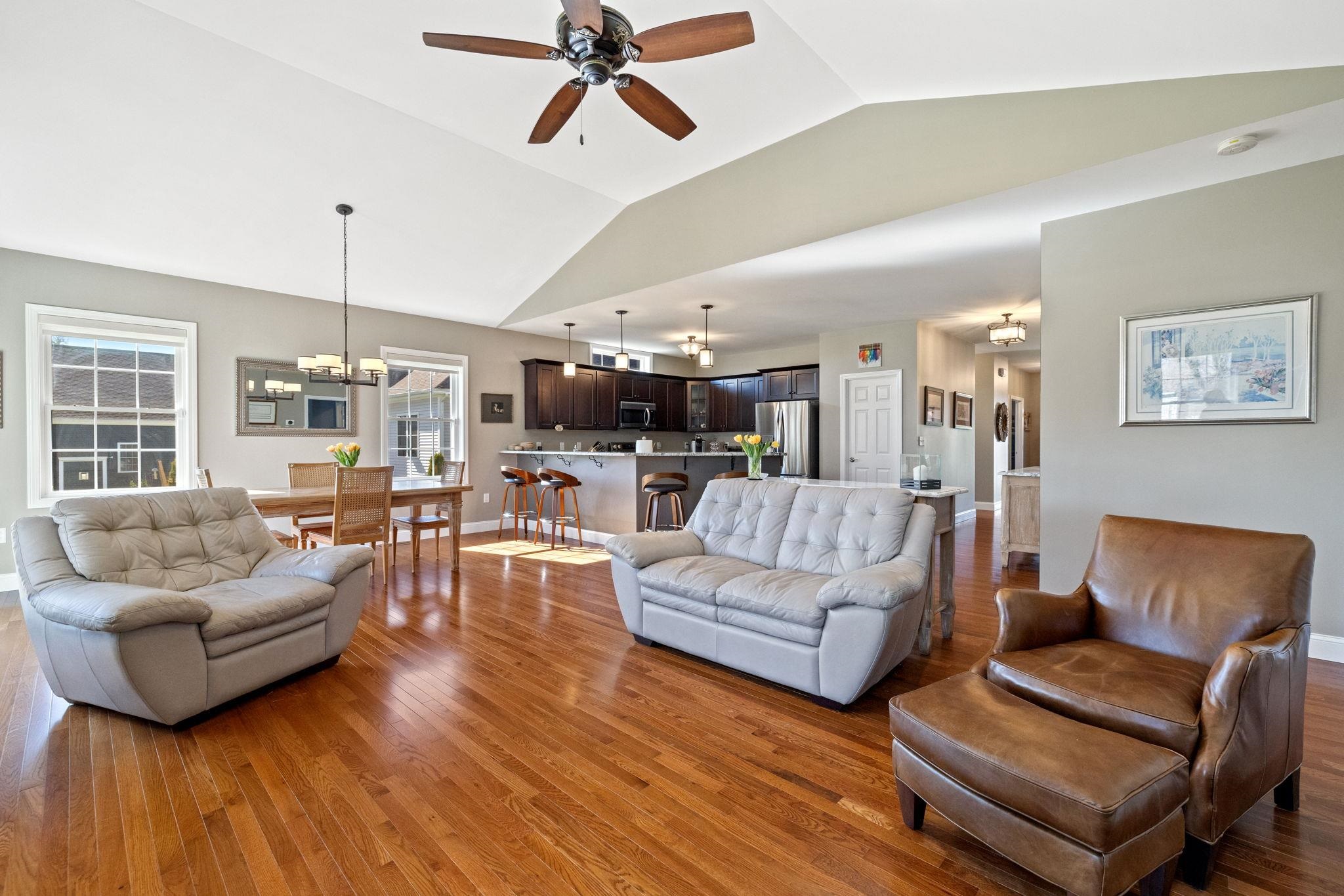 4 Cornucopia Circle Londonderry, NH 03053 - Photo 9 of 40