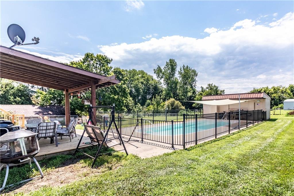 12064 Mike Road Lexington, MO 64067 - Photo 5 of 47