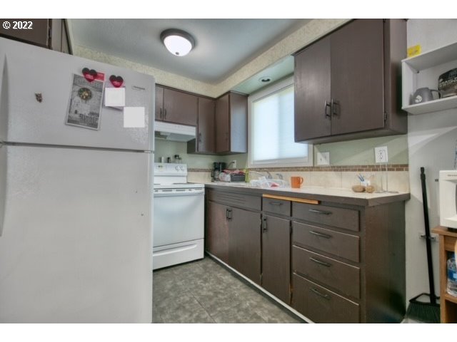327 Schooling Road Harrisburg, OR 97446 - Photo 25 of 32 Gallery Image 25