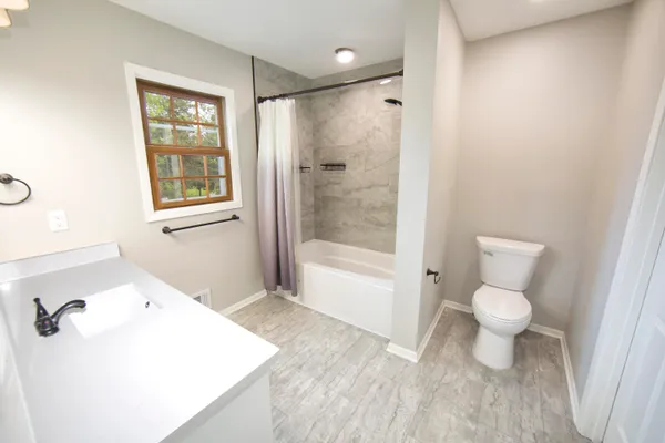 $4,500 | 10234 North La Cresta Drive, Mequon, WI 53092