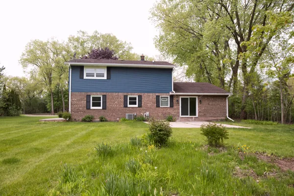 $4,500 | 10234 North La Cresta Drive, Mequon, WI 53092