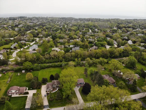 $4,500 | 10234 North La Cresta Drive, Mequon, WI 53092