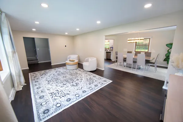 $4,500 | 10234 North La Cresta Drive, Mequon, WI 53092