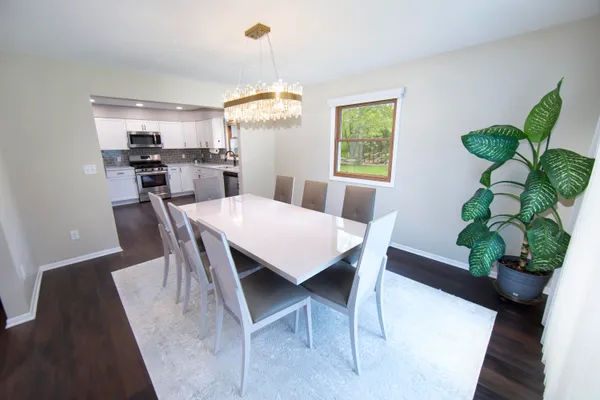 $4,500 | 10234 North La Cresta Drive, Mequon, WI 53092