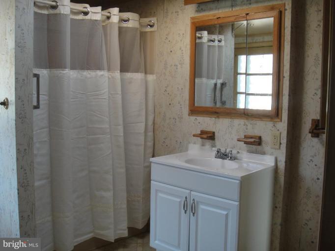 99 Annapolis View Road Stevensville, MD 21666 - Photo 15 of 29 Master Bath