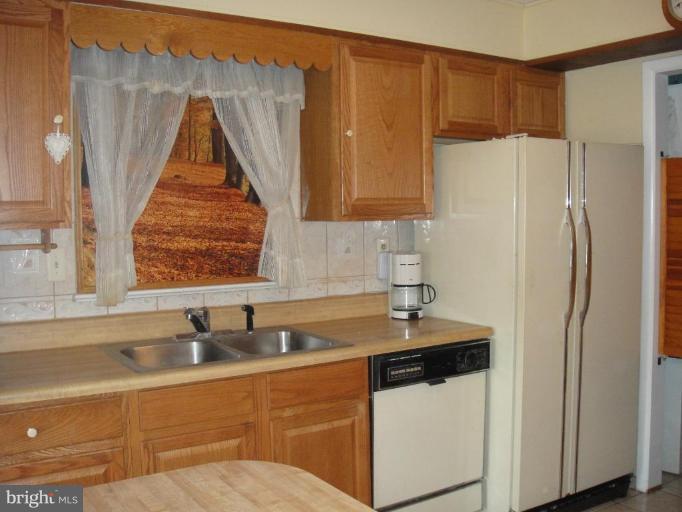 99 Annapolis View Road Stevensville, MD 21666 - Photo 10 of 29 Kitchen