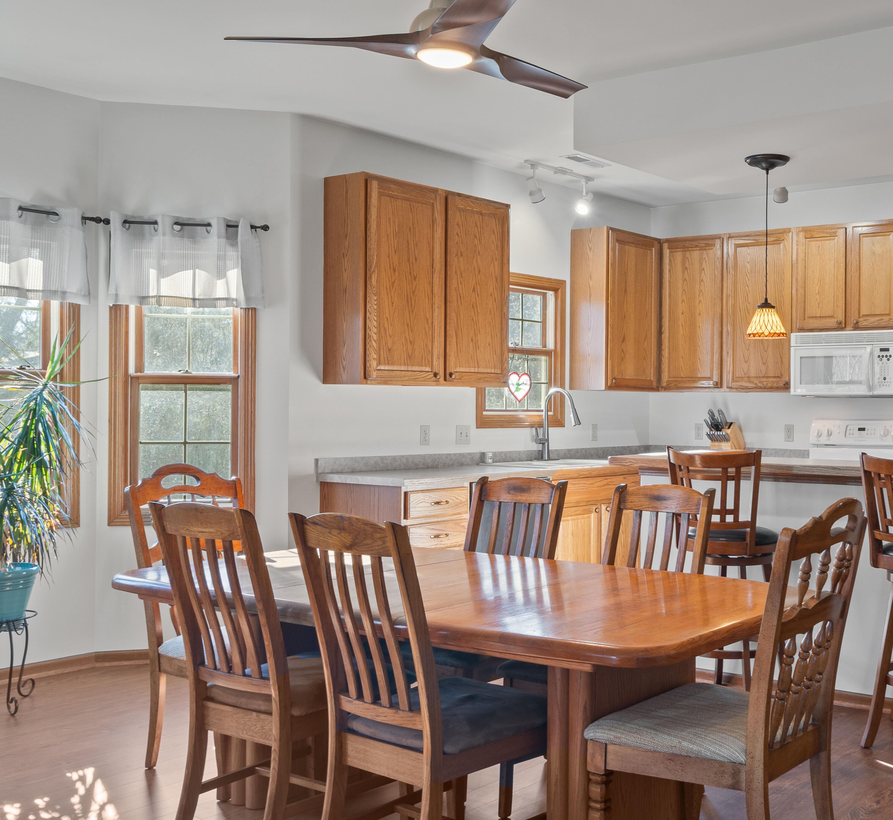 218 Potter Road, Unit 201 Elkhorn, WI 53121 - Photo 15 of 58 218 Potter Rd #201-15