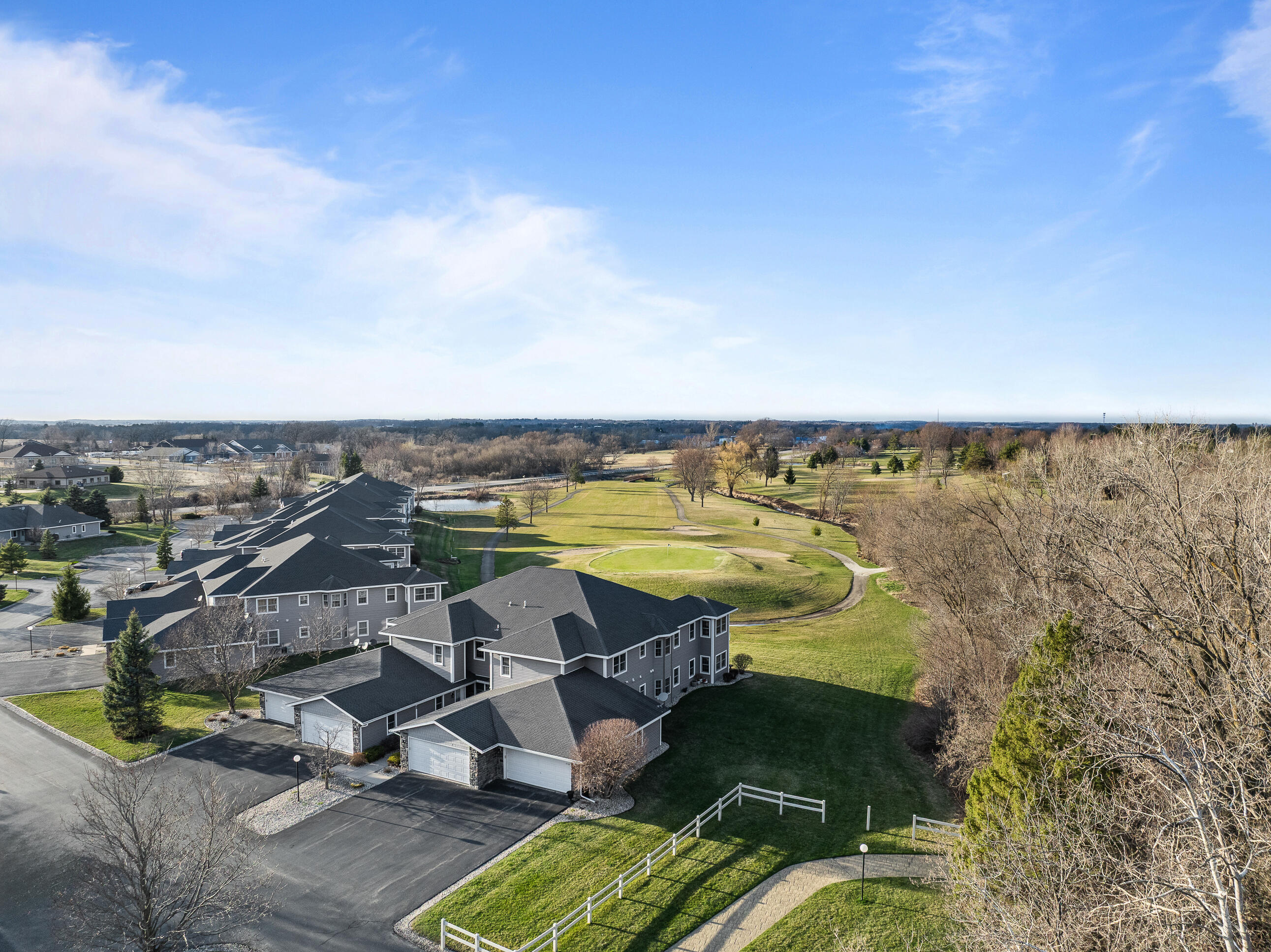 218 Potter Road, Unit 201 Elkhorn, WI 53121 - Photo 5 of 58 218 Potter Rd #201-5