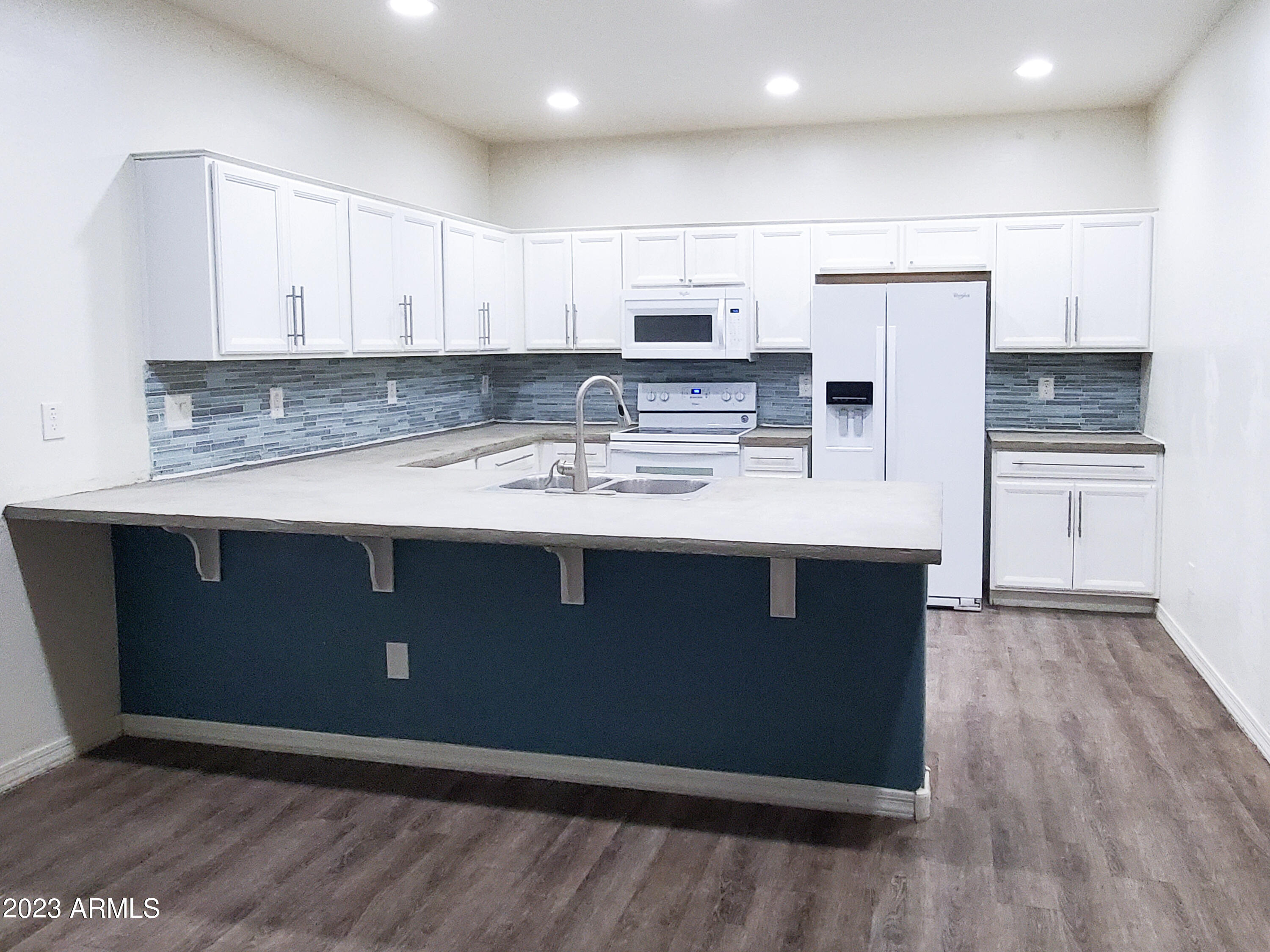 3442 West Hayduk Road Laveen, AZ 85339 - Photo 7 of 26 Kitchen