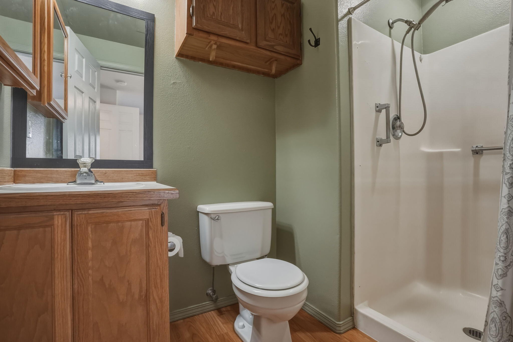 2004 Southwest 29th Street Redmond, OR 97756 - Photo 16 of 37 31-web-or-mls-Riley_Visuals_031