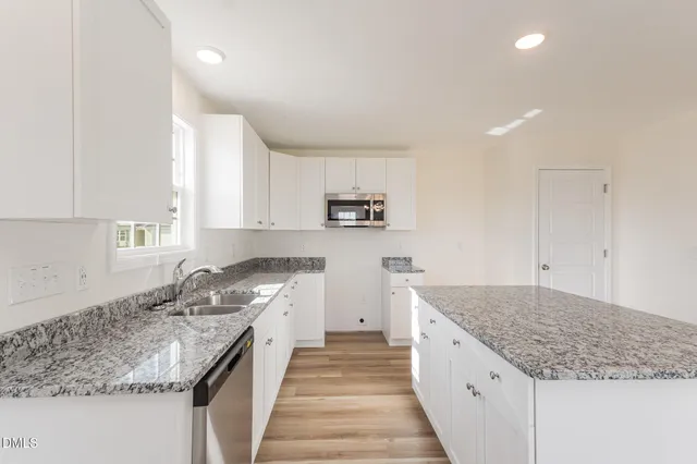 $309,706 | 32 Littlefield Lane, La Grange, NC 28551