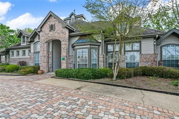 $124,900 | 350 Emerald Forest Boulevard, Unit 10201, Covington, LA 70433