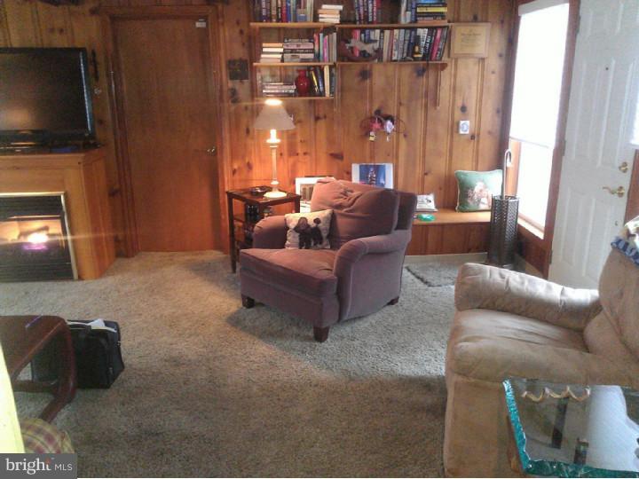 1216 Thomas Road Wayne, PA 19087 - Photo 7 of 22 Den