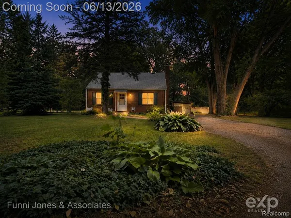 $355,000 | 9552 Wayne Road, Livonia, MI 48150