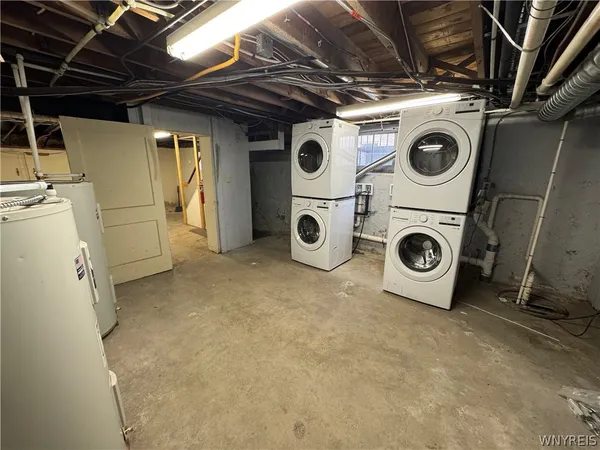 $2,300 | 117 Humboldt Parkway, Unit A, Buffalo, NY 14214