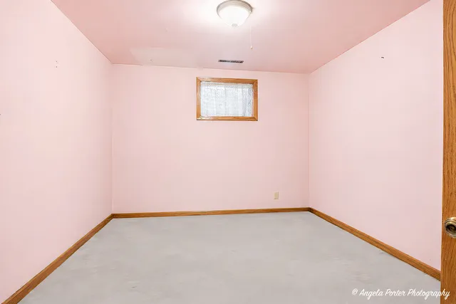 $330,000 | 8508 Nolan Street, Harvard, IL 60033