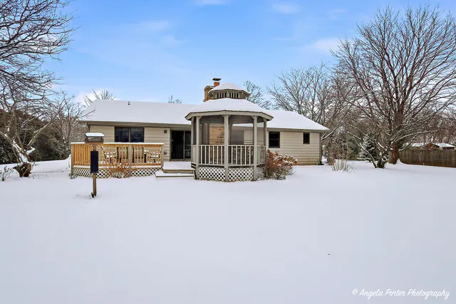 $330,000 | 8508 Nolan Street, Harvard, IL 60033