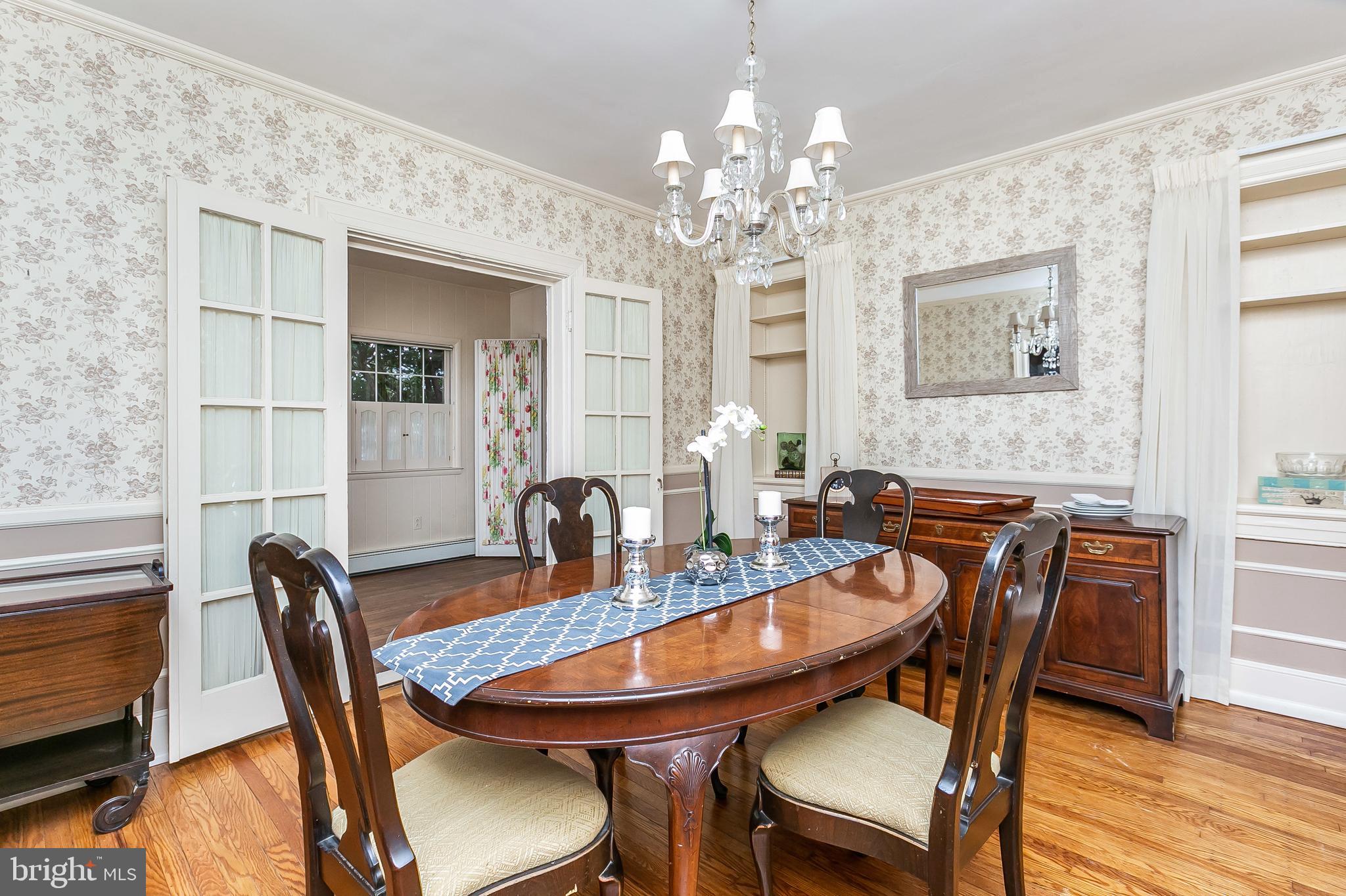 2232 Crest Road Baltimore, MD 21209 - Photo 7 of 46 Gallery Image 7